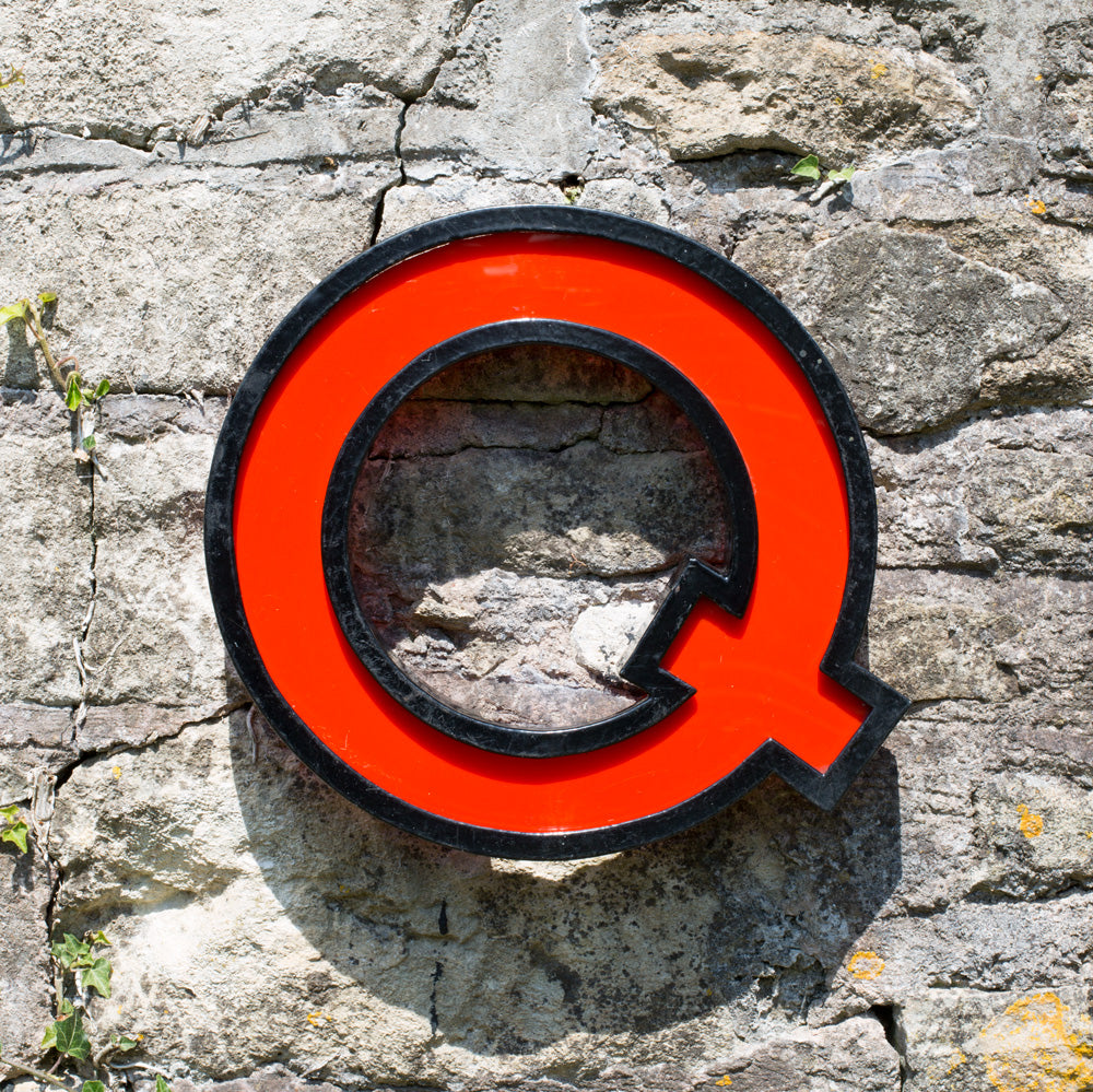 Q - 11 Inch Metal Perspex Cinema Letter Q - 11 Inch Metal Perspex Cinema Letter