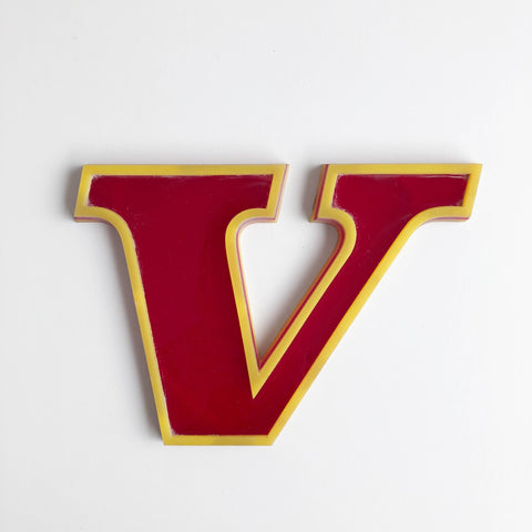 V - Medium Vintage Letter