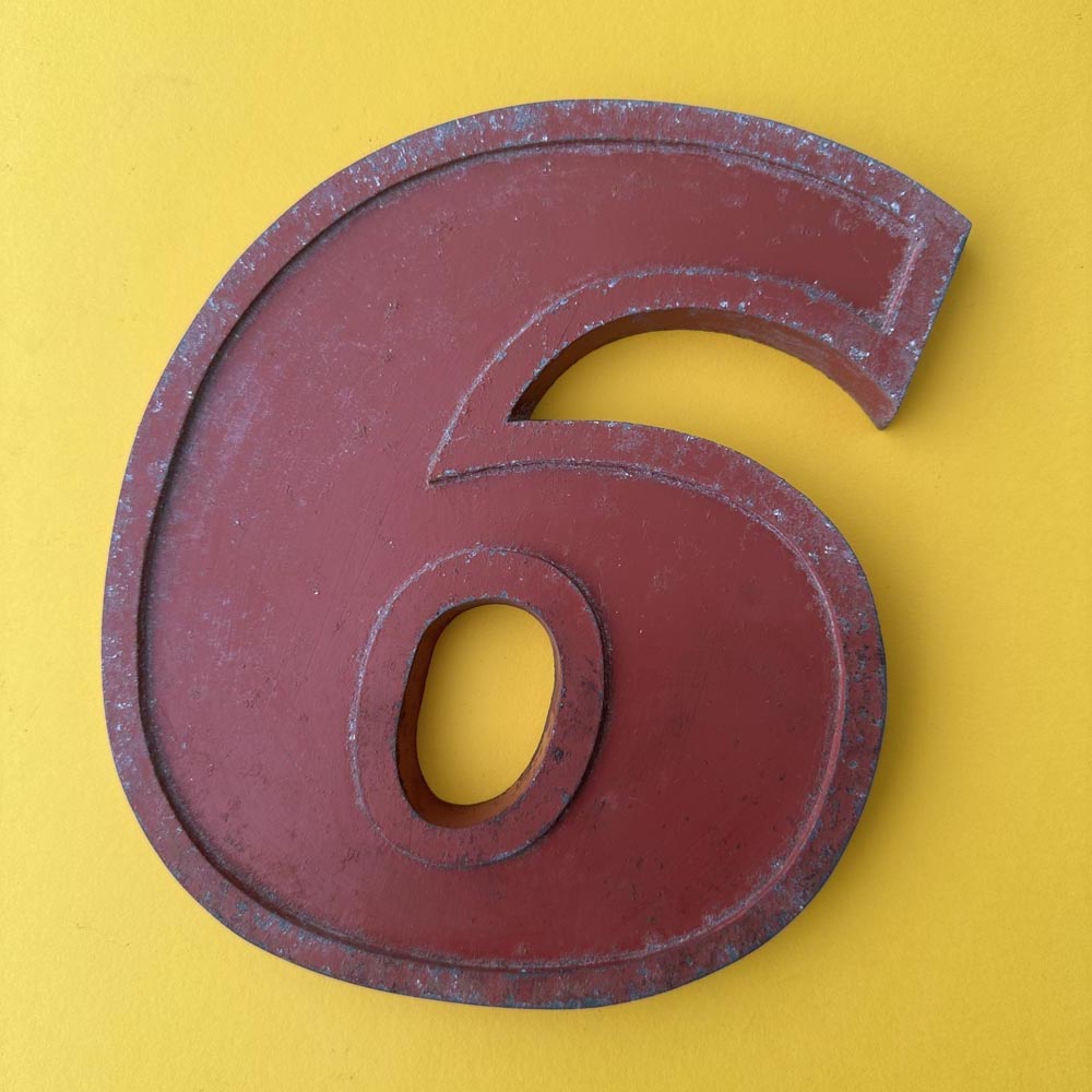 6 or 9 - 9 Inch Red Italic Metal Number