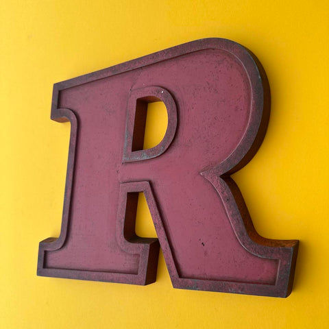 R - 9 Inch Red Italic Metal Letter