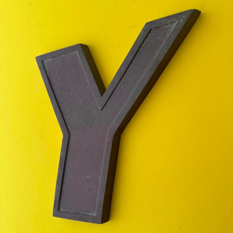 Y - 9 Inch Red Italic Metal Letter