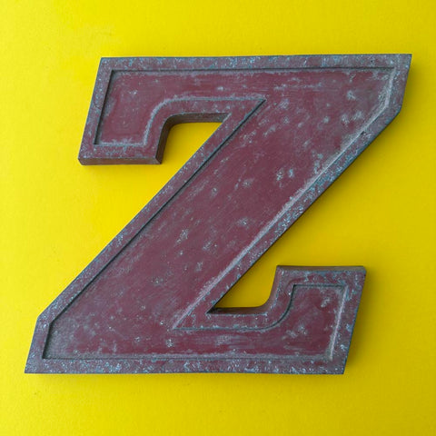 Z - 9 Inch Red Italic Metal Letter