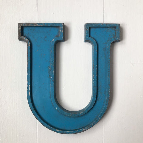U - Medium Letter Metal
