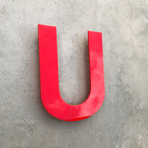 U - Medium Red Cinema Letter Type1