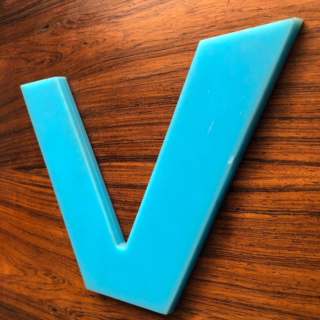 V - 9 Inch Letter Solid Perspex