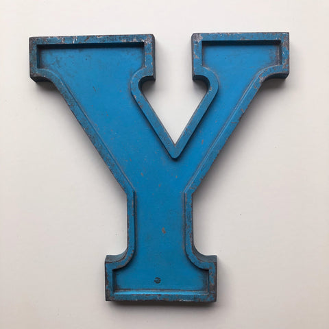 Y - Medium Letter Metal